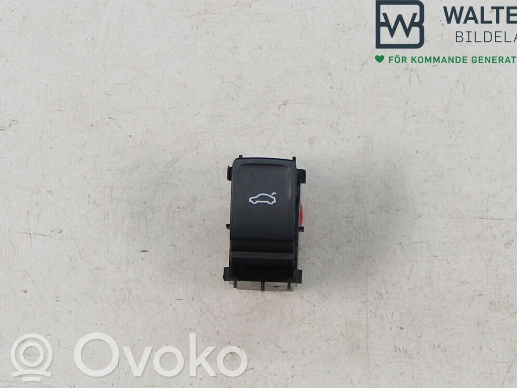 Volkswagen Tiguan Tailgate/boot open switch button 