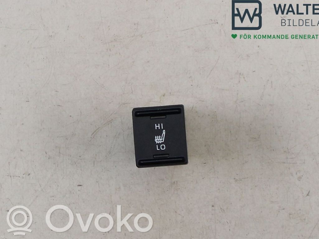 Toyota Yaris Cross Interruttore riscaldamento sedile 