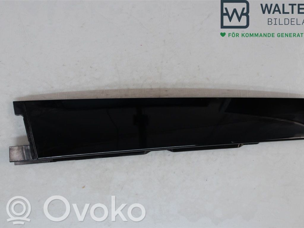 Volkswagen Taigo Listwa drzwi tylnych 