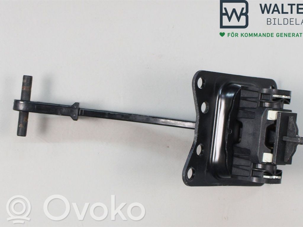 Opel Combo E Front door check strap stopper 