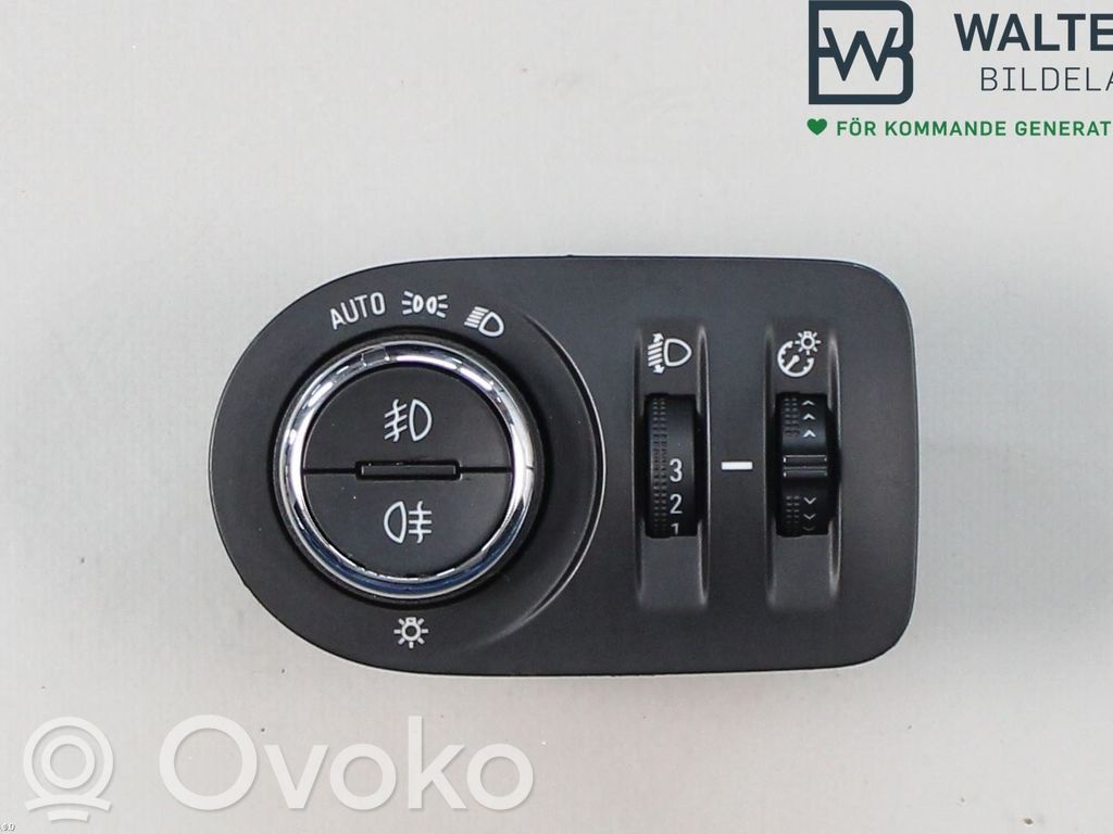 Opel Combo E Lukturu slēdzis 