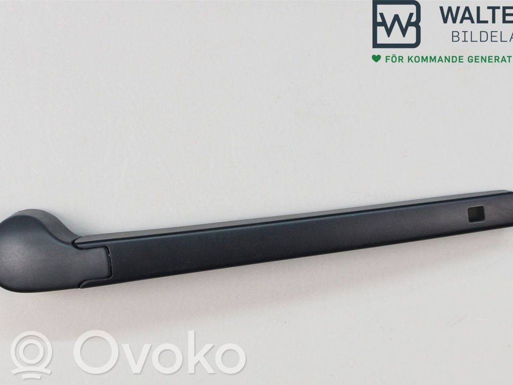 Volkswagen PASSAT B8 Ramię wycieraczki szyby tylnej 