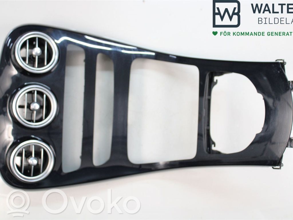 Mercedes-Benz C W205 Cornice cruscotto