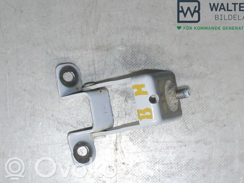 Renault Clio IV Tailgate/trunk/boot hinge 