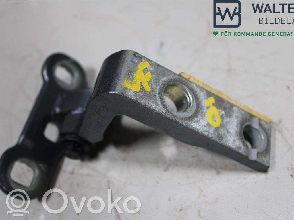 Volvo XC90 Front door upper hinge 