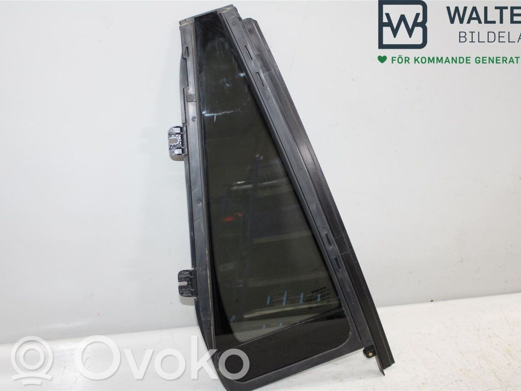 Volvo XC90 Ventanilla de ventilación de la puerta trasera 