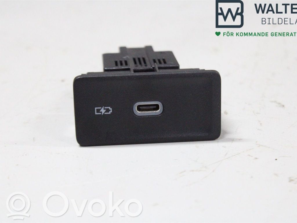 Volkswagen Transporter - Caravelle T7 Gniazdo / Złącze USB 