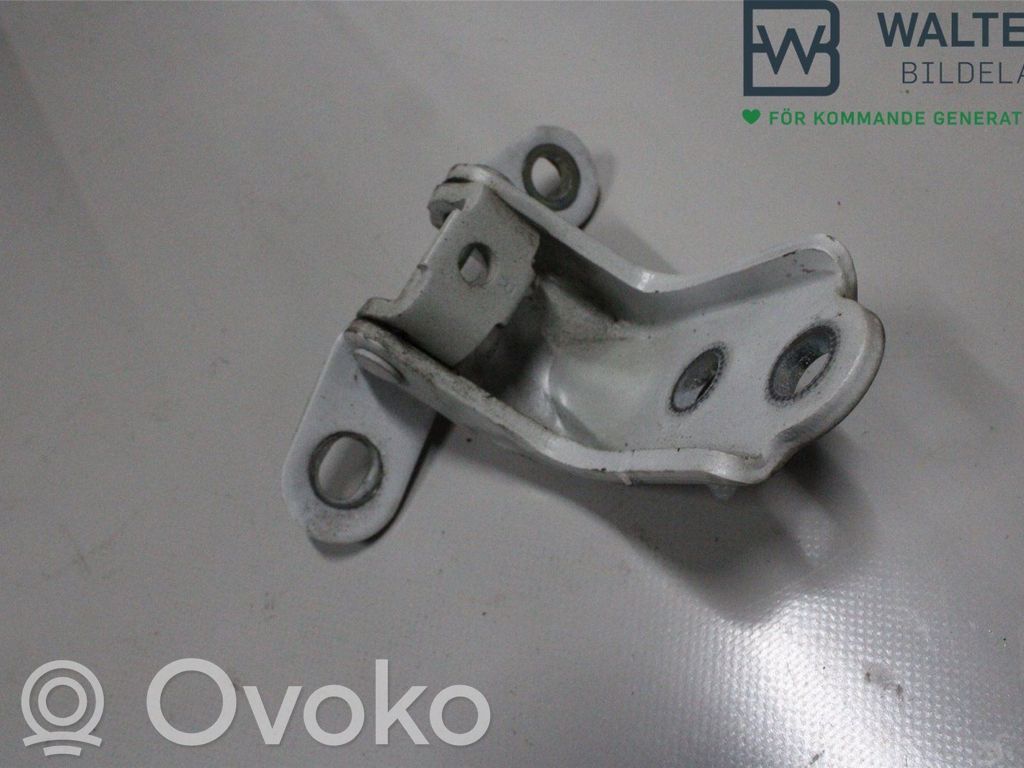KIA Optima Front door upper hinge 