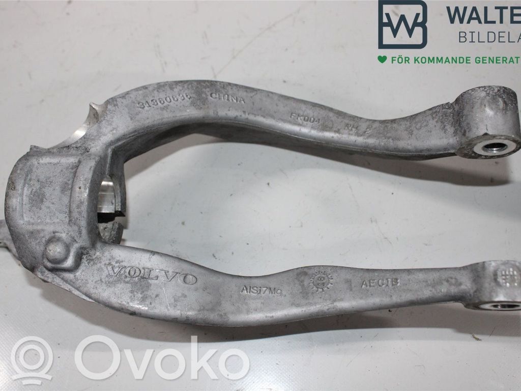 Volvo XC90 Soporte del muelle espiral 