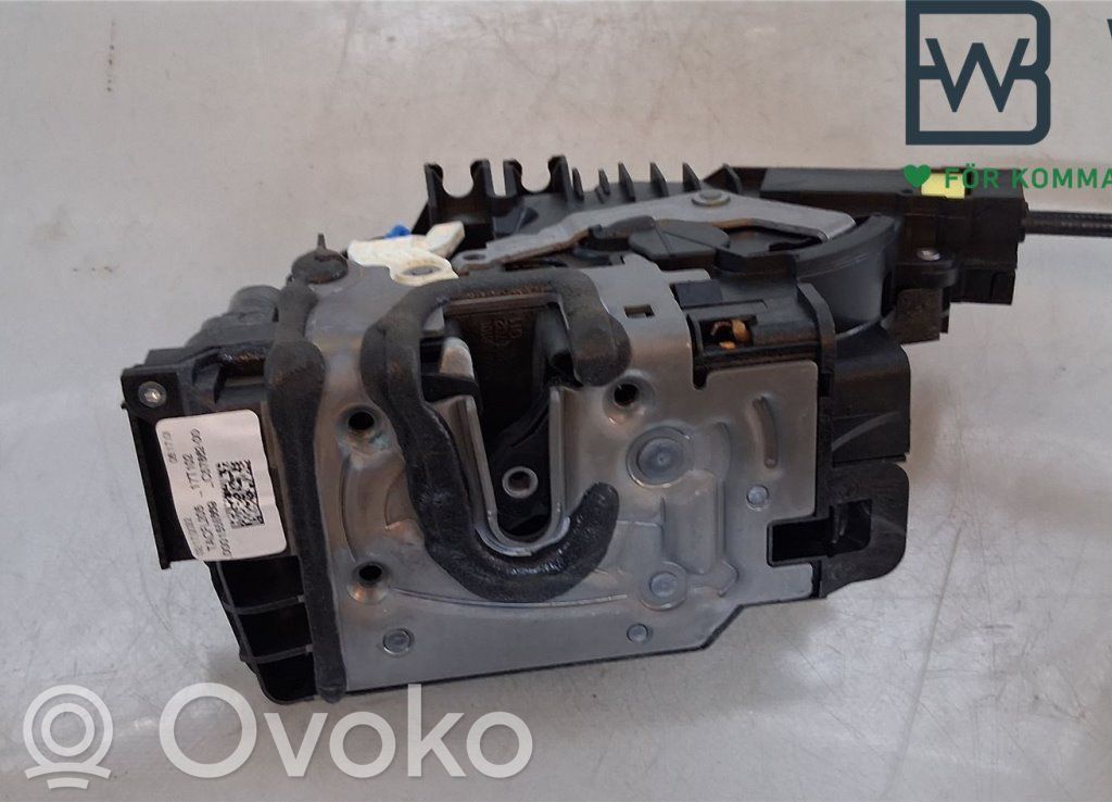 Mercedes-Benz C W205 Etuoven lukko 