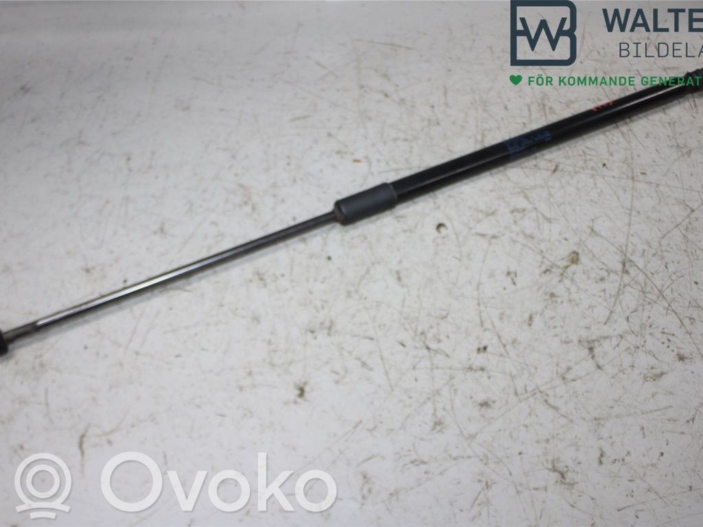 Seat Leon IV Tailgate strut 
