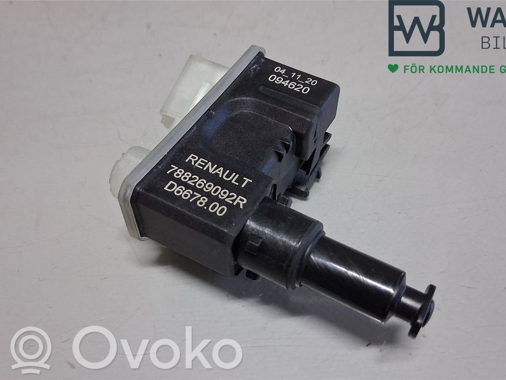 Nissan Juke II F16 Fuel tank cap lock 