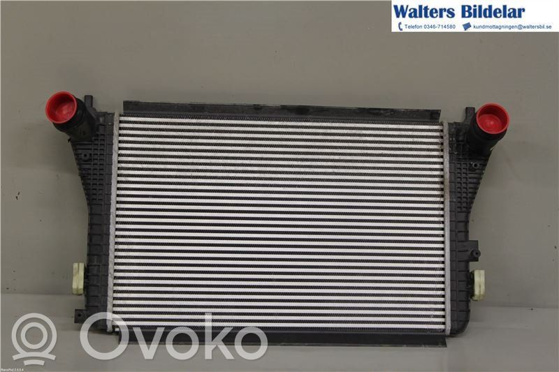 Volkswagen PASSAT B7 Radiatore intercooler 