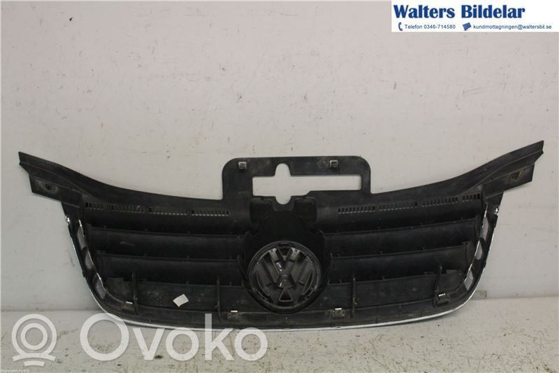 Volkswagen Touran I Mascherina inferiore del paraurti anteriore