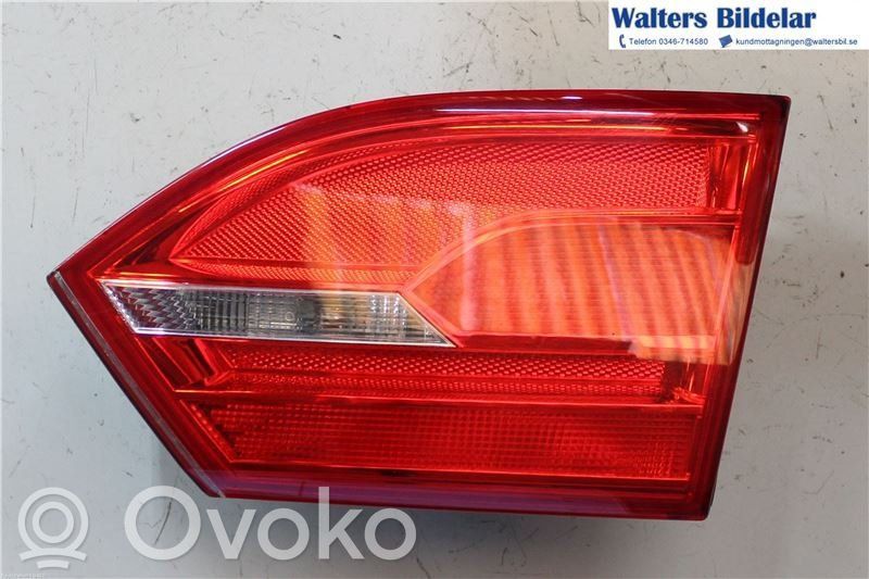 Volkswagen Jetta VI Luci posteriori del portellone del bagagliaio 