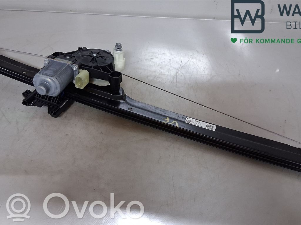 Volkswagen Multivan T7 Elektryczny podnośnik szyby drzwi przednich 