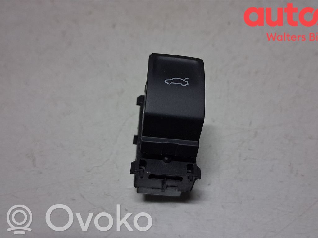 Skoda Octavia Mk4 Tailgate/boot open switch button 