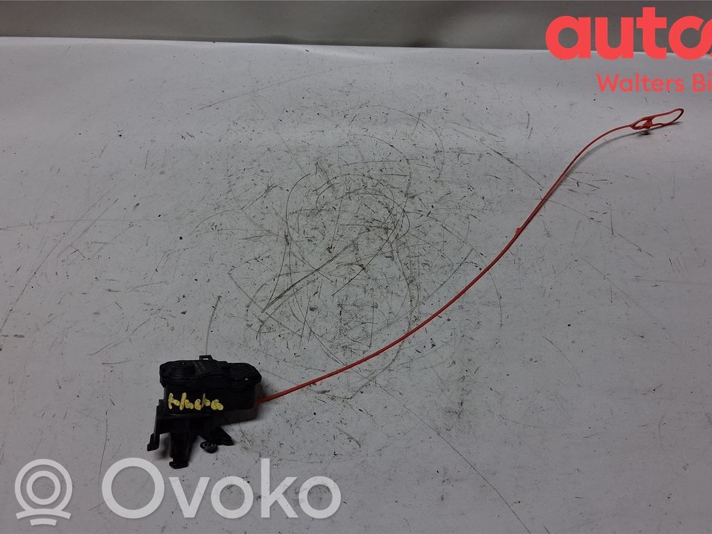 Audi A4 S4 B8 8K Siłownik klapki wlewu paliwa