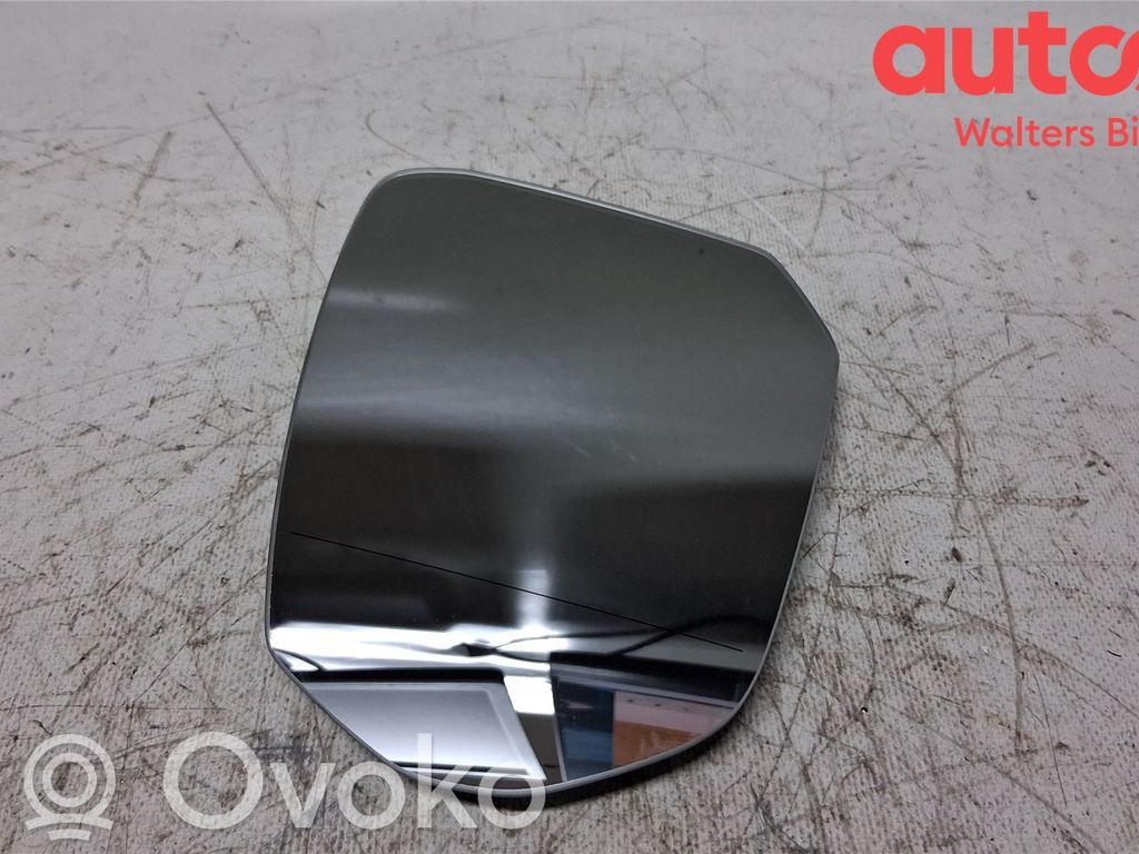 Audi Q3 F3 Spoguļa stikls 