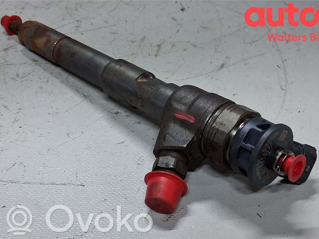 Inyector de combustible   A6070700687,0445110652,0445110652