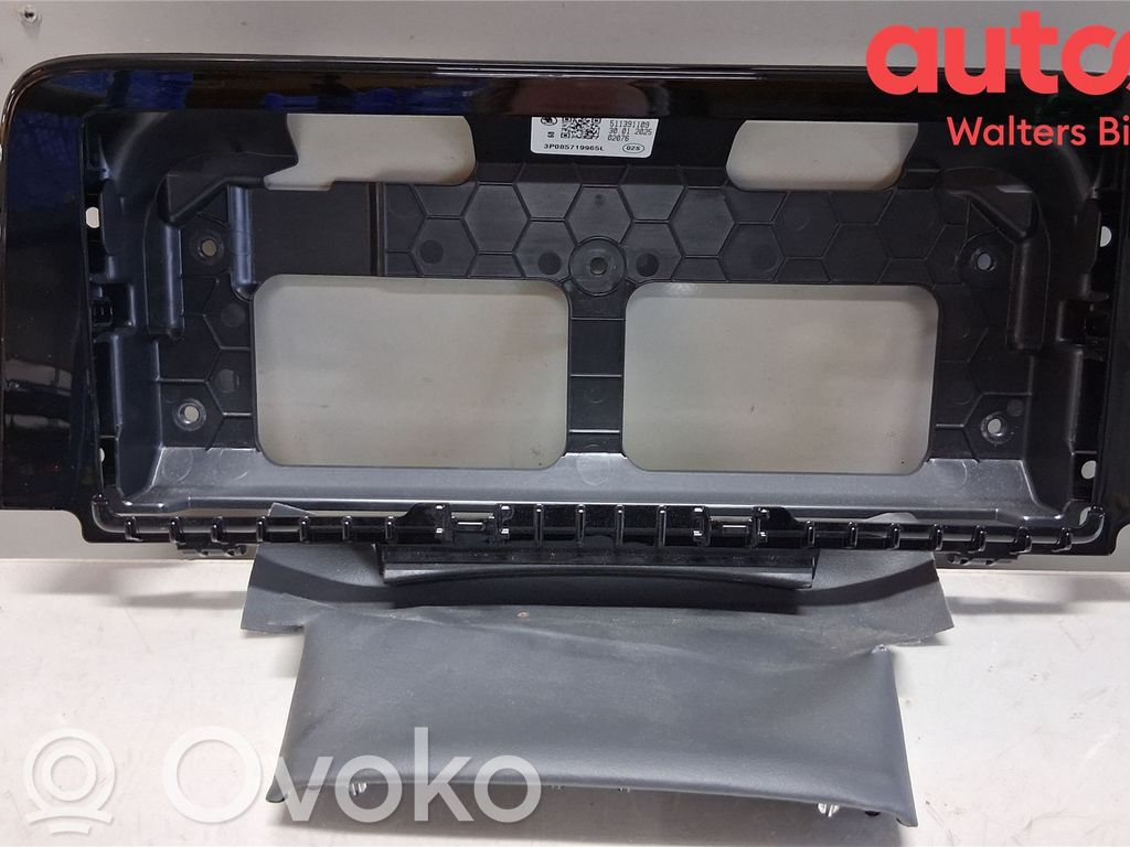 Skoda Superb B9 Moldura del panel 