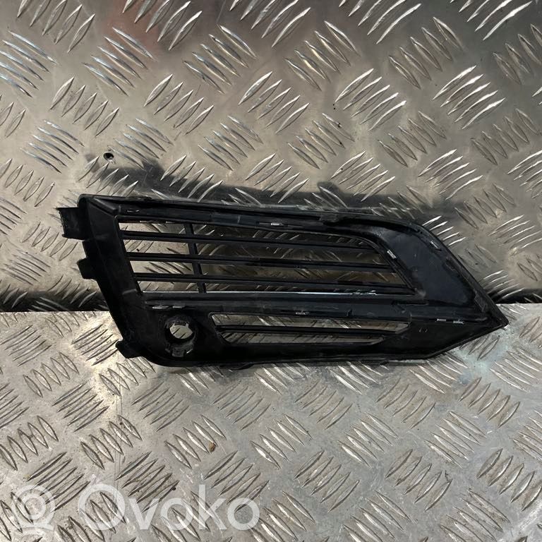 Volvo XC60 Grilă inferioară bară față 