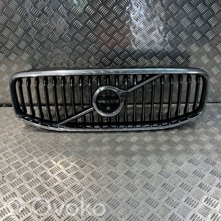 Volvo XC60 Rejilla delantera 
