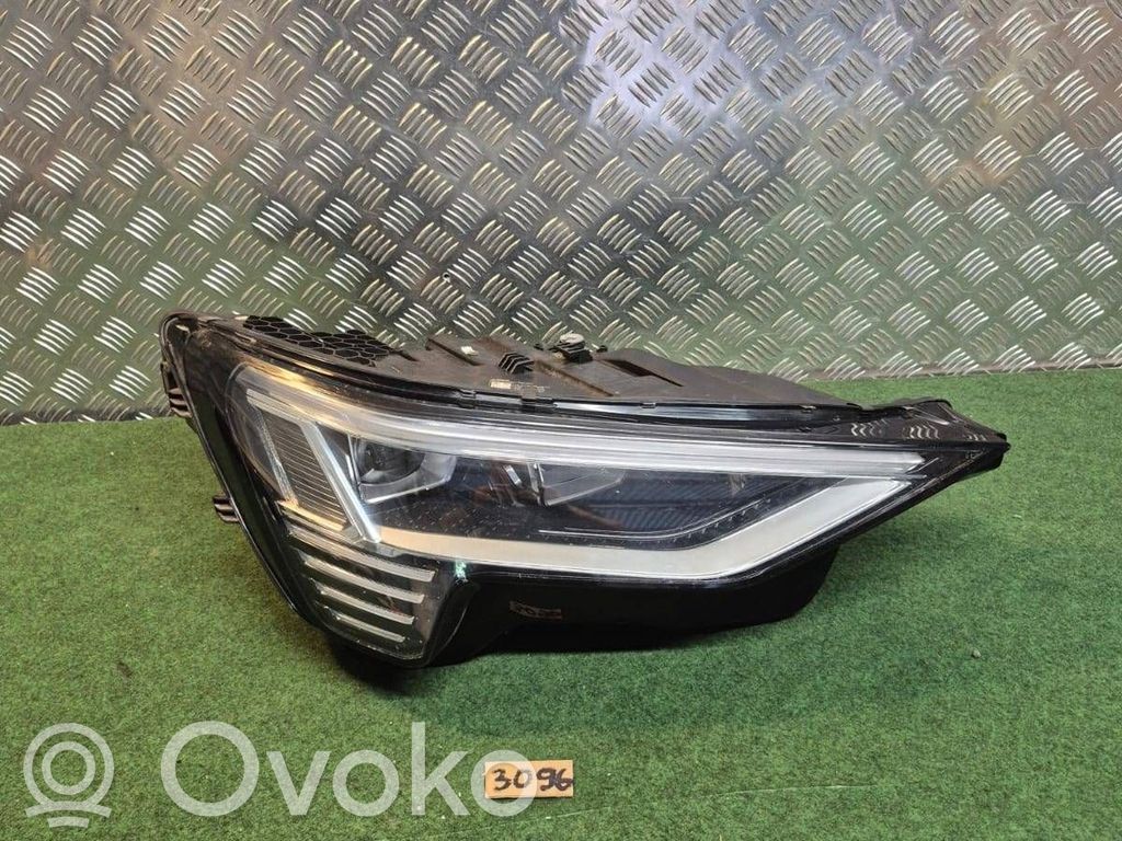 Audi Q8 e-tron Headlight/headlamp 