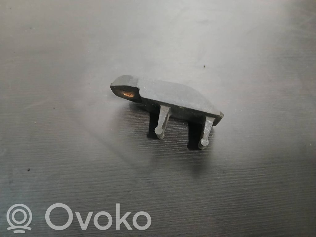 BMW 5 E39 Soporte de montaje del radiador 