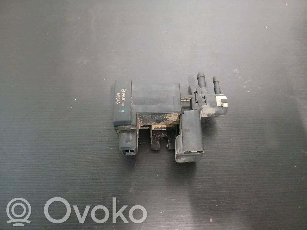 Volvo V70 Zawór podciśnienia / Elektrozawór turbiny 