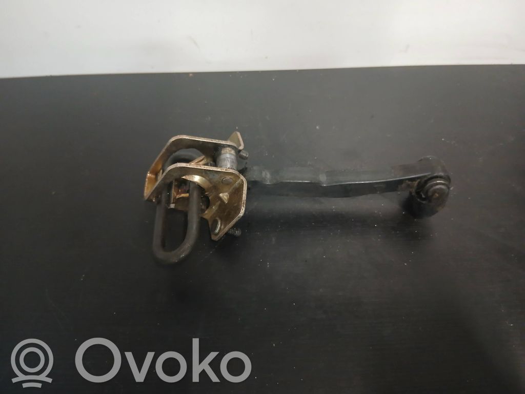 Volvo S80 Etuoven pidätin 