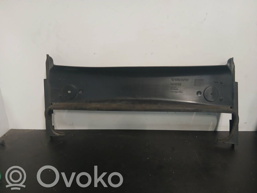 Volvo S60 Wlot / Kanał powietrza intercoolera 