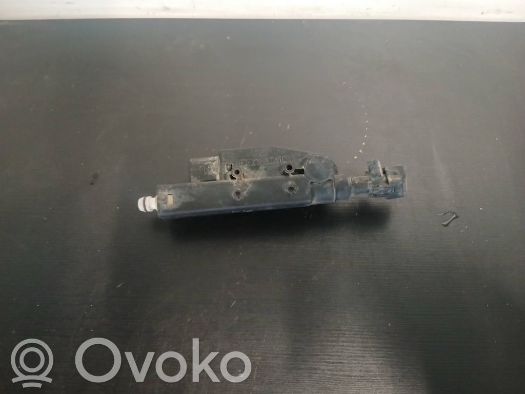 Volvo V70 Dysza spryskiwacza lampy przedniej 