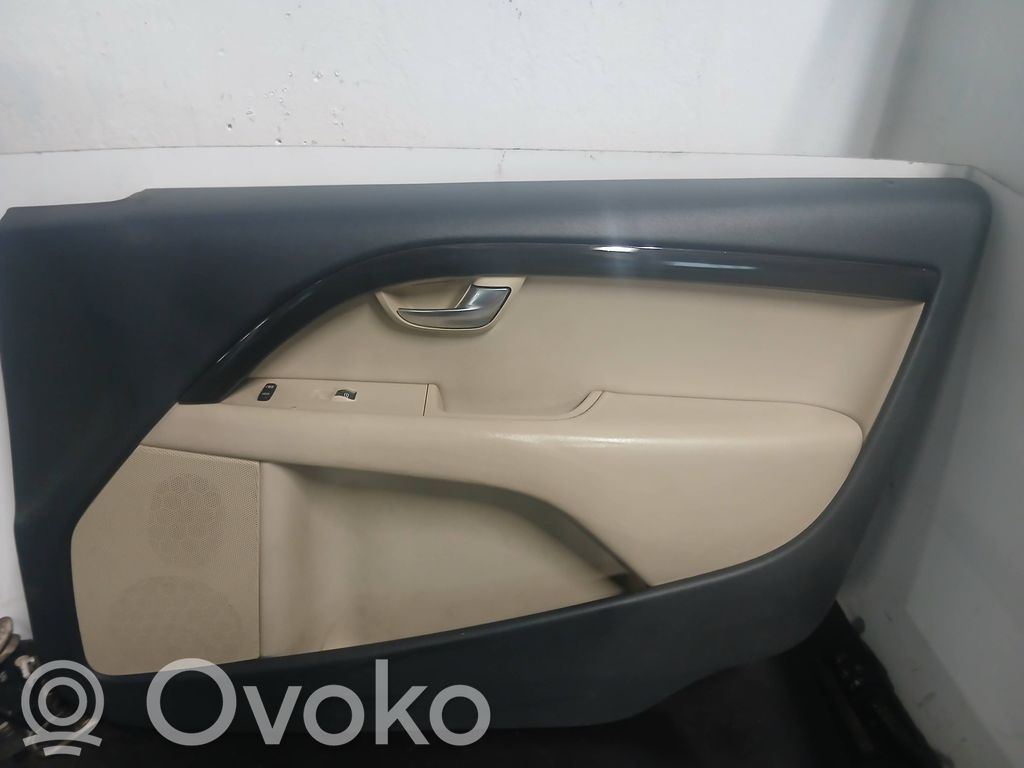 Volvo V70 Front door card panel trim 