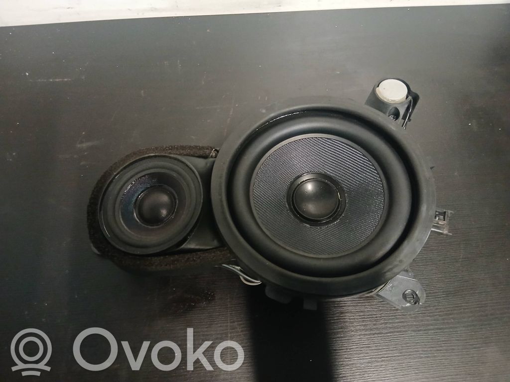 Volvo XC90 Front door speaker 
