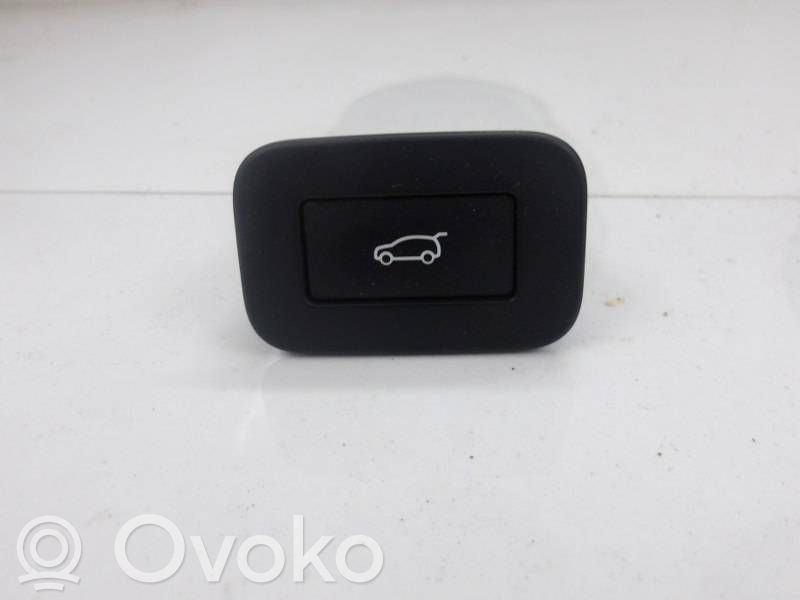 Jaguar E-Pace Tailgate/trunk/boot open switch 