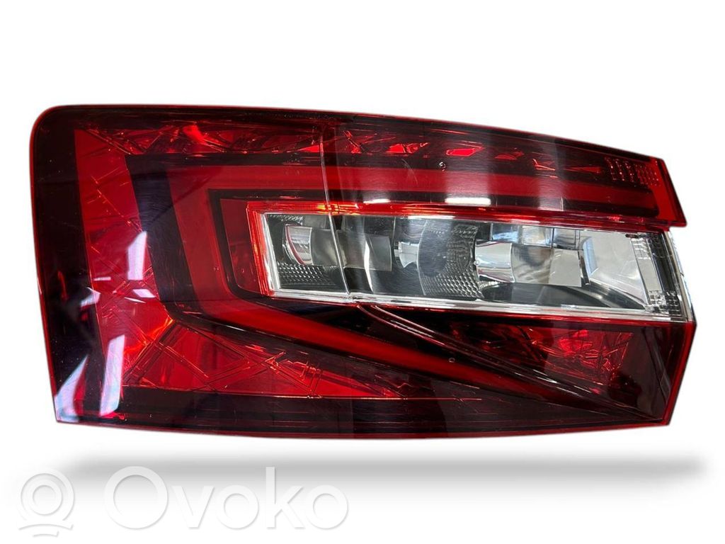 Skoda Superb B8 (3V) Lampa tylna 