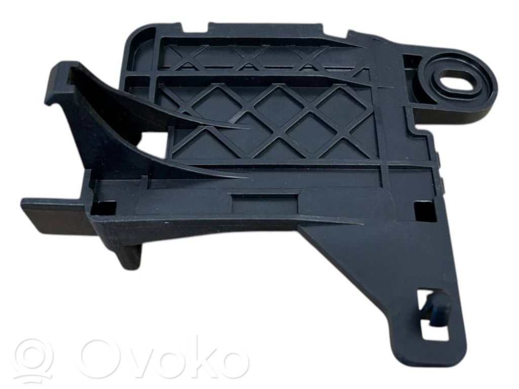 Volkswagen PASSAT B8 Distronic sensor bracket 