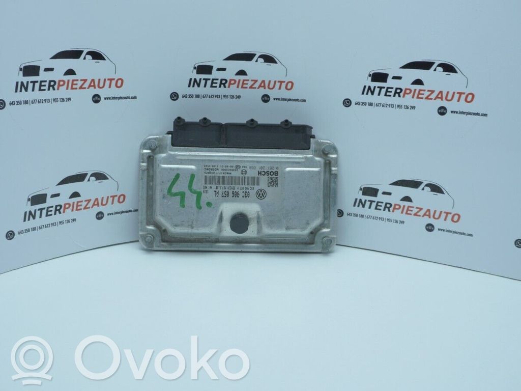 Volkswagen Touran II Engine control unit/module 