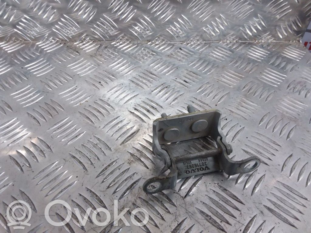 Volvo V50 Tailgate/trunk/boot hinge 