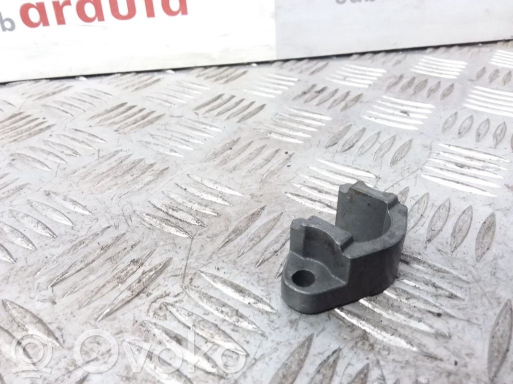 BMW 5 E60 E61 Halterung Einspritzdüse Injektor 
