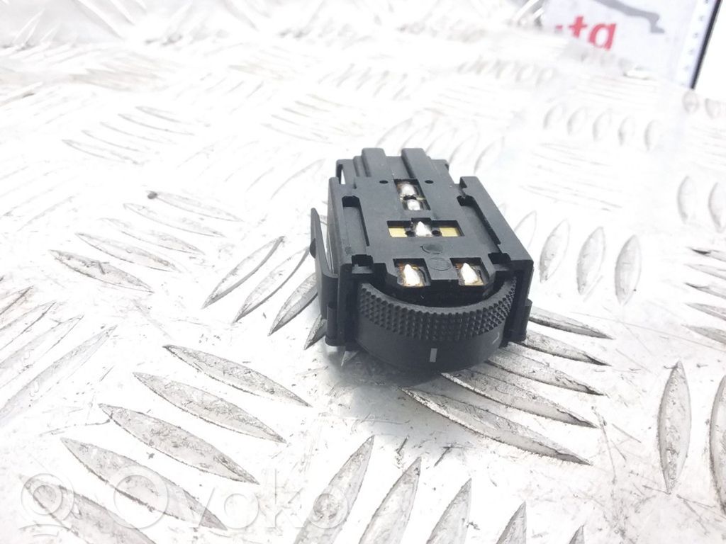 Volkswagen PASSAT B4 Headlight level height control switch 
