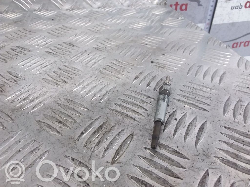 Volkswagen Golf III Glow plug 