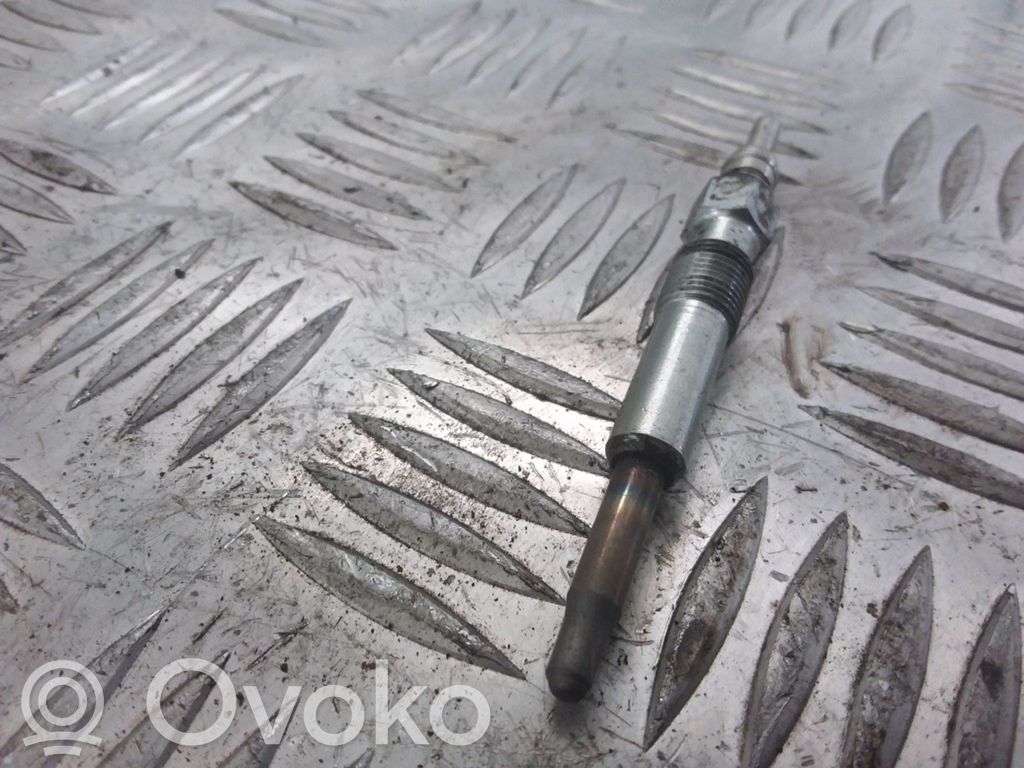 Volkswagen Golf III Glow plug 