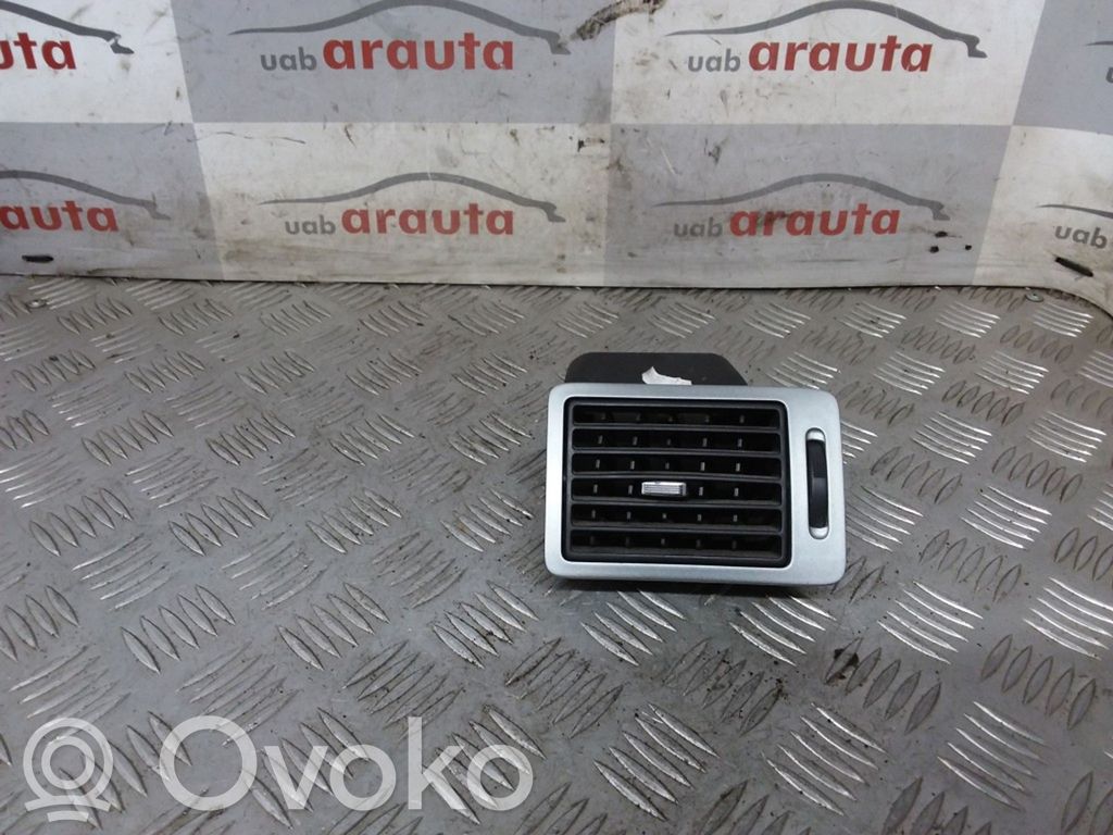 Peugeot 307 Боковая воздушная решётка 