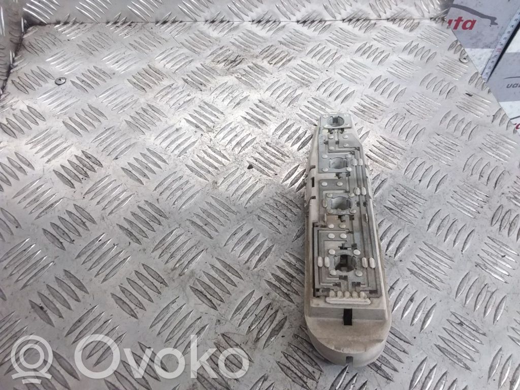Tail light part