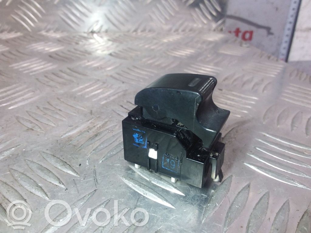 Toyota Avensis T220 Elektrinių langų jungtukas 
