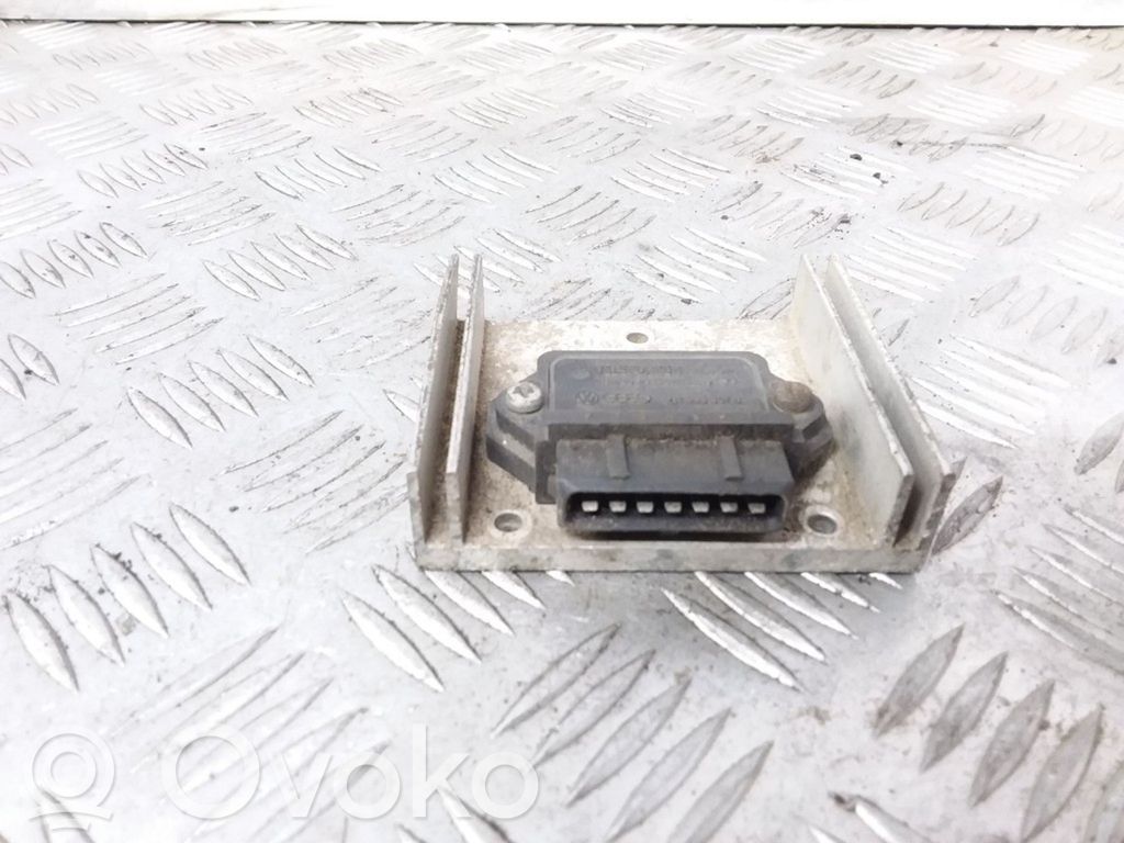 Volkswagen Golf II Ignition amplifier control unit 