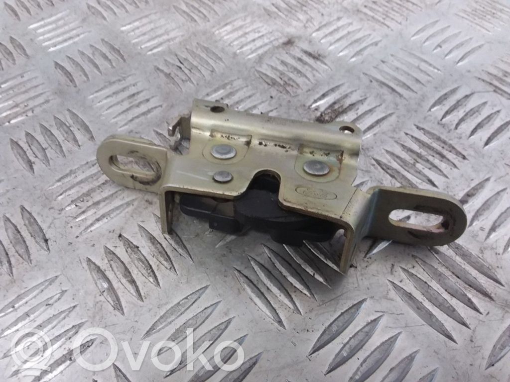 Ford Focus Spyna galinio dangčio 