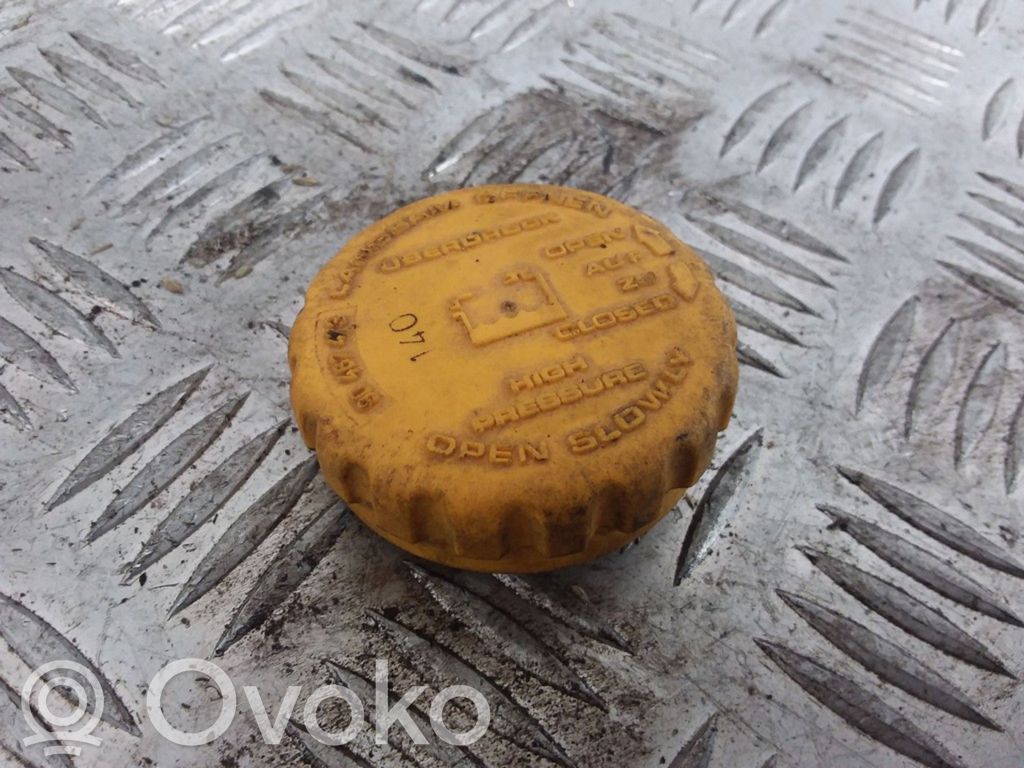 Opel Astra G Tapón del depósito de refrigerante 